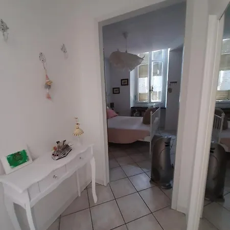 Casa Stefania: Centrale A Apartment *
